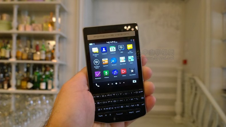 黑莓 P9983 详细评测介绍资料 中山黑莓(Black