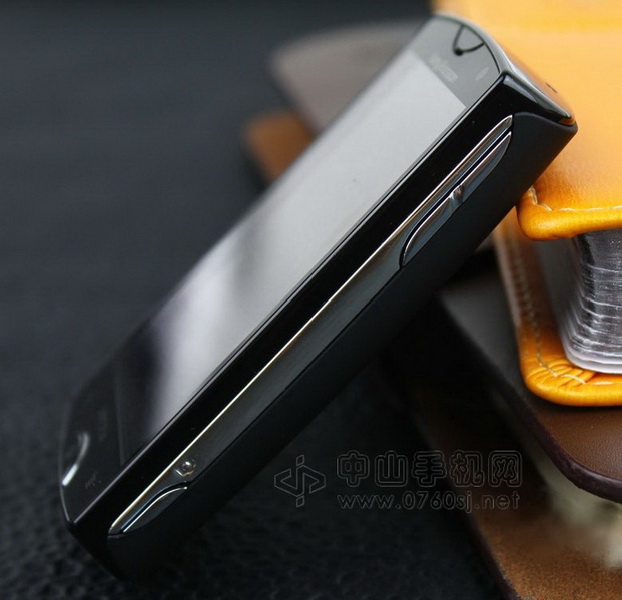 索爱(SonyEricsson)手机索爱 ST15I 详细评测介
