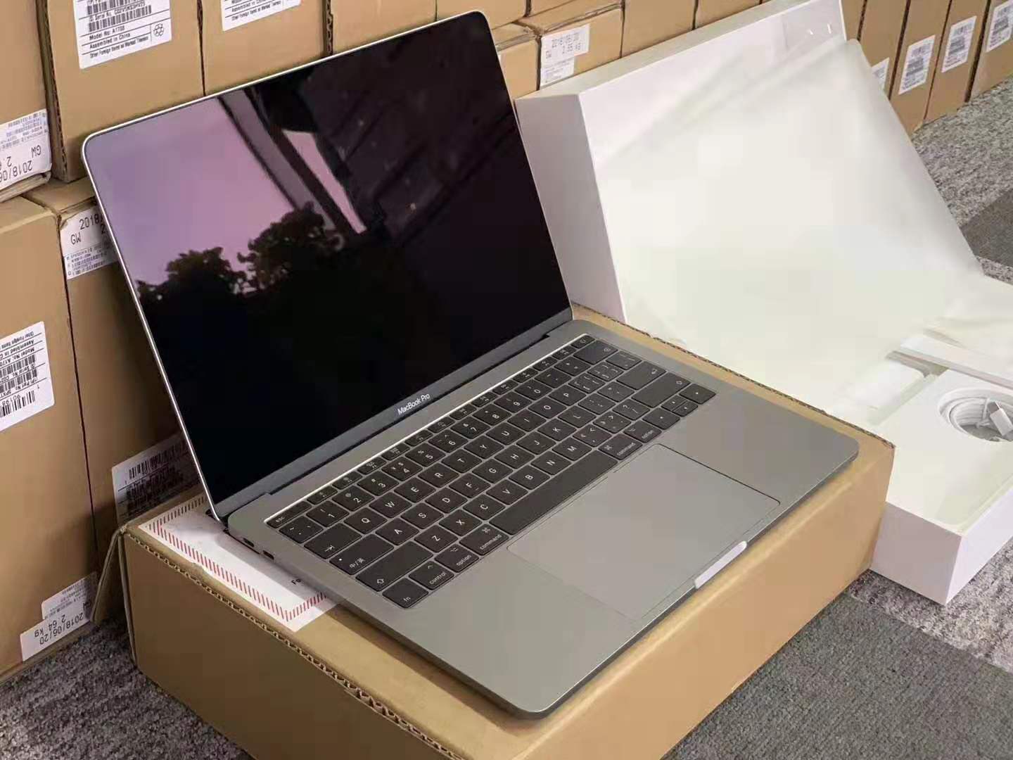MacBook pro13